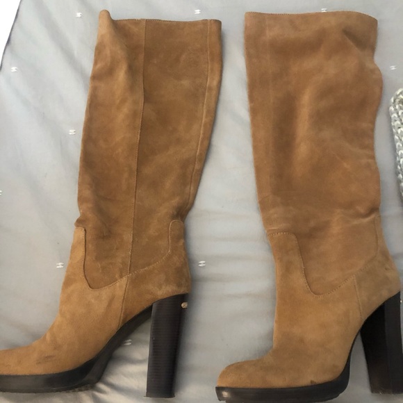 Beautiful tan suede knee high Michael Kors boots - Picture 2 of 3